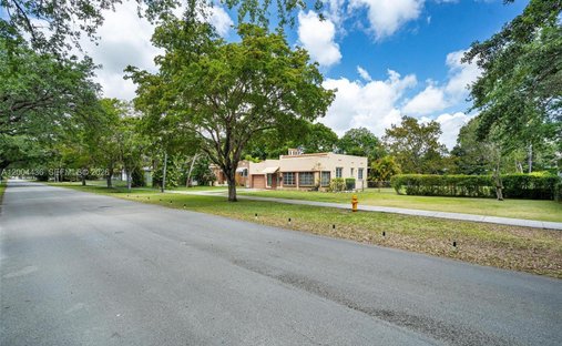 House in Miami Springs, Florida, United States 1