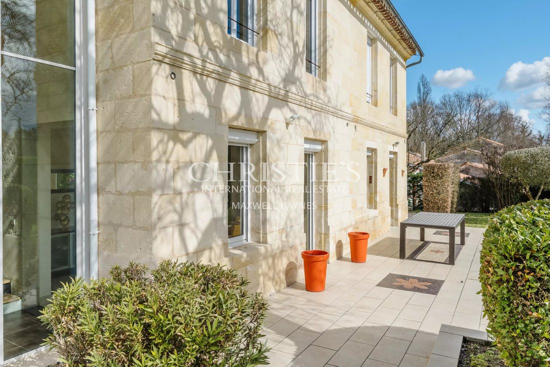 House in La Plaine, Saint-Loubes, France 2 - 17728126