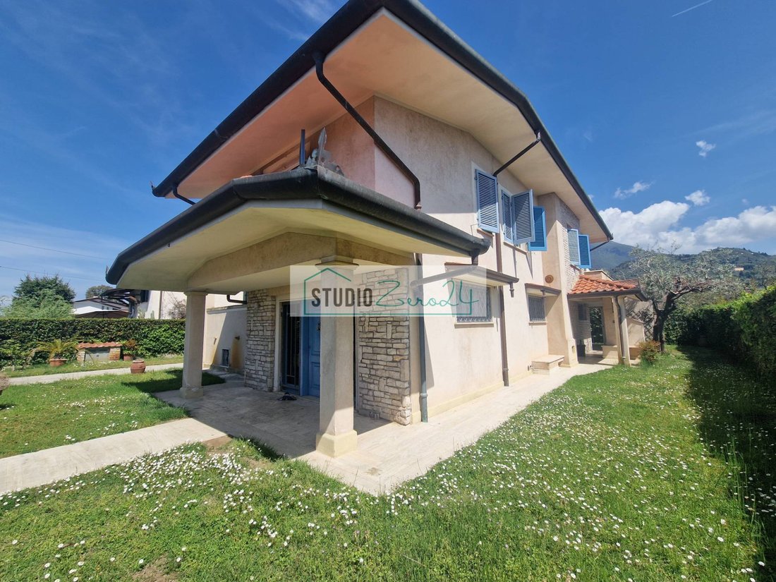 Villa in Capezzano Pianore, Camaiore, Tuscany 3 - 17732037