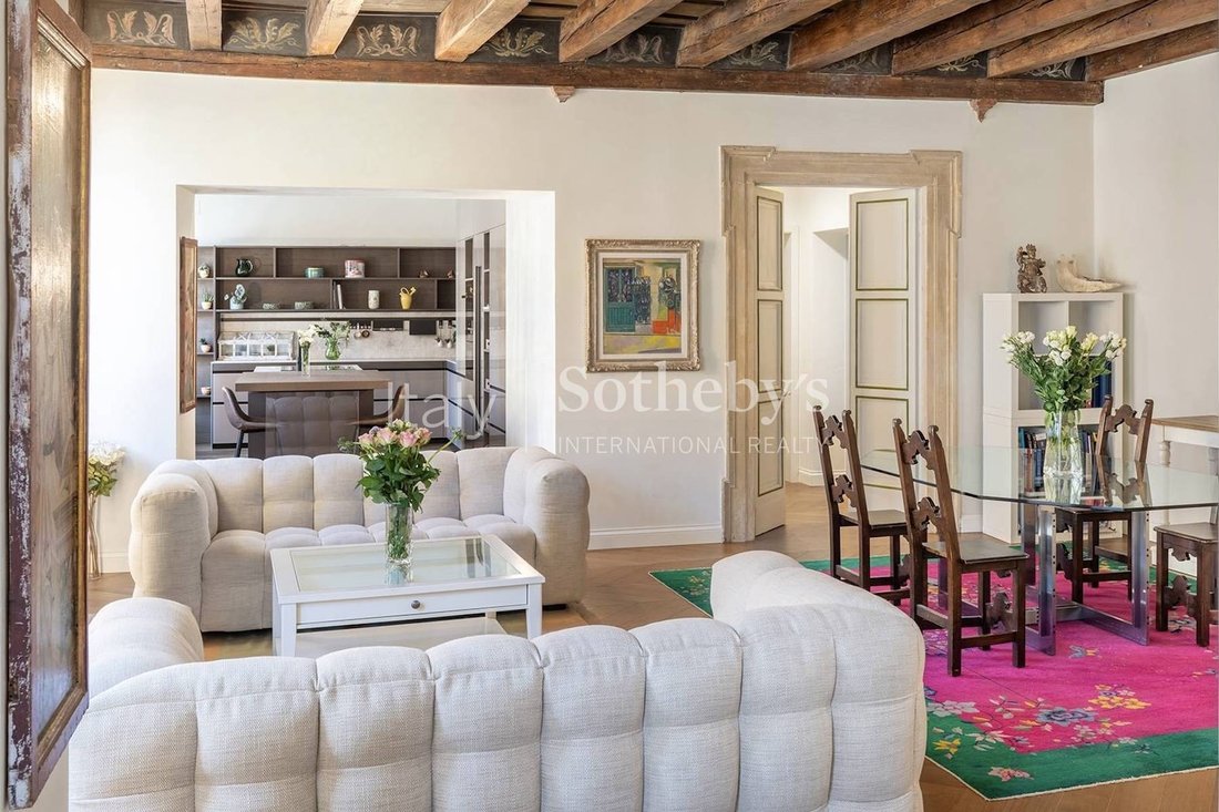 Apartment in Center, Verona, Veneto 3 - 17726318