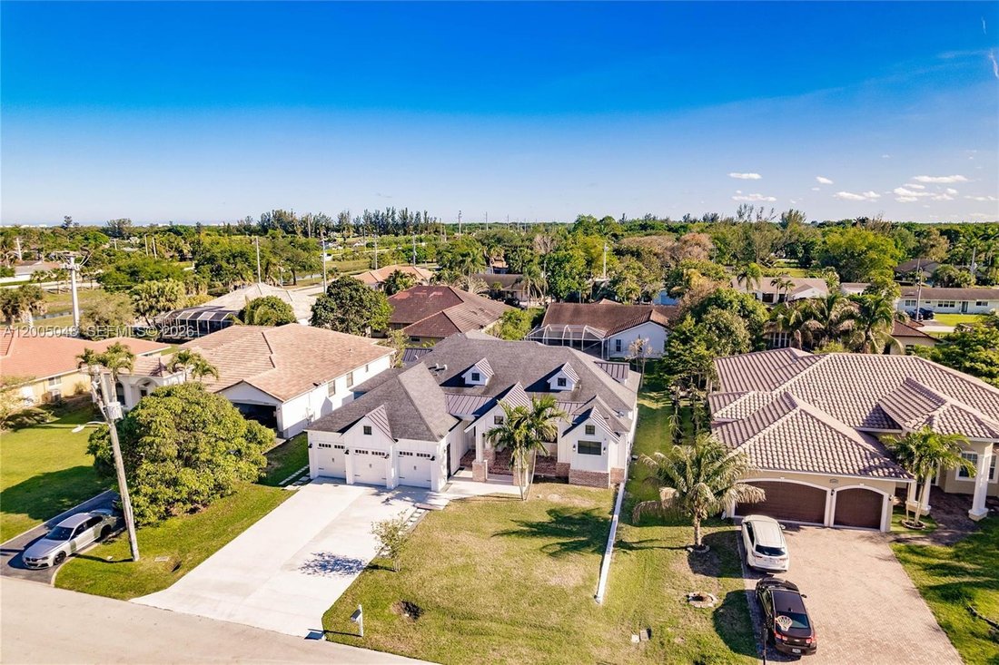 House in Plantation, Florida, United States 3 - 17729776