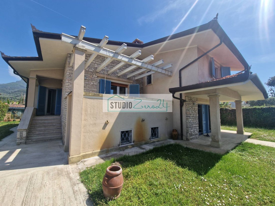 Villa in Capezzano Pianore, Camaiore, Tuscany 1 - 17732037