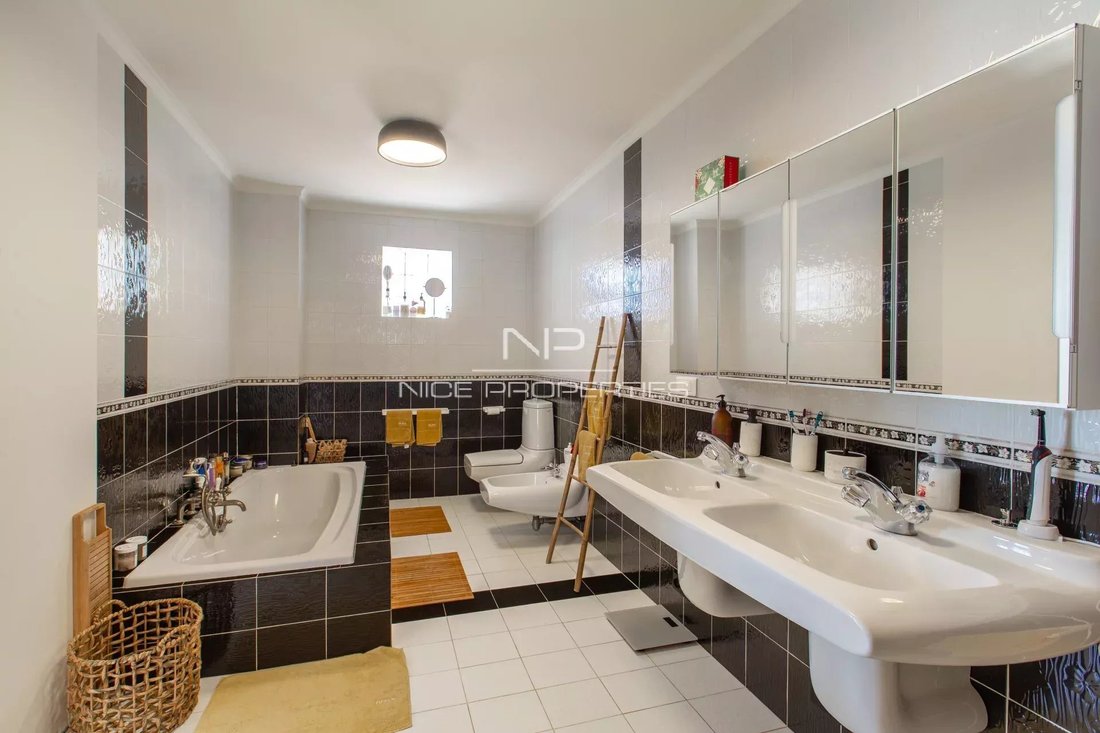 Villa in Nice, Provence-Alpes-Côte d'Azur, France 5 - 17727914