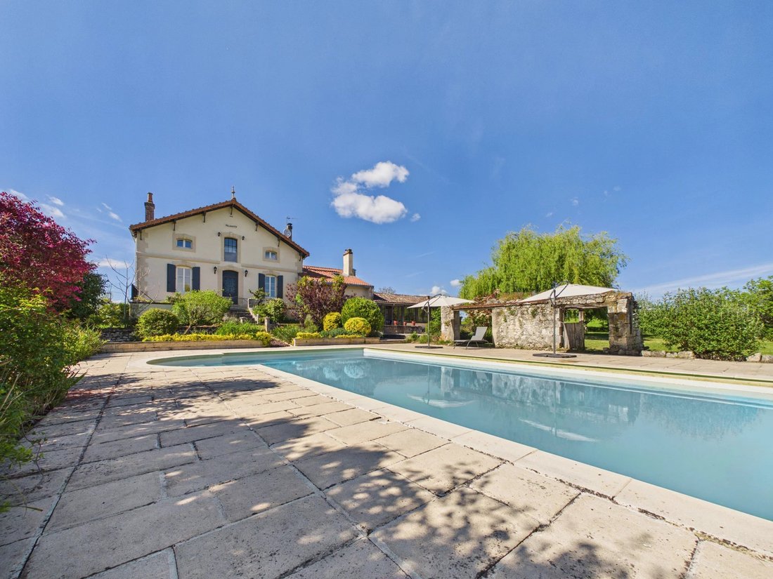 House in Issigeac, Nouvelle-Aquitaine, France 1 - 17729508