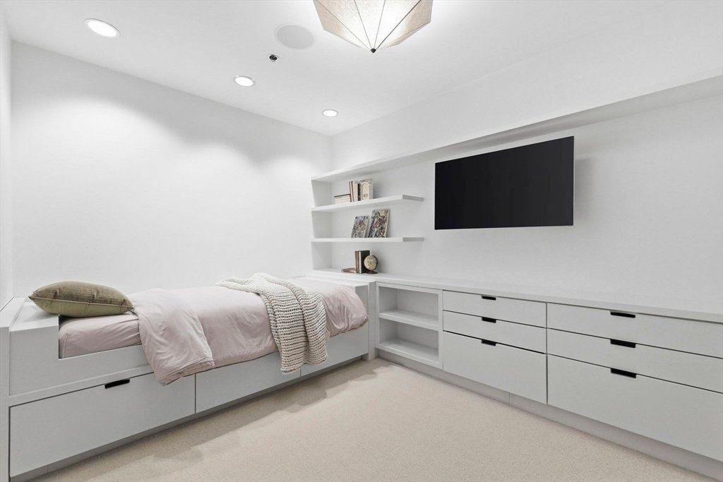 Condo in Boston, Massachusetts, United States 4 - 17727708
