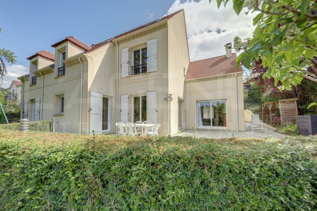 House in Marly-le-Roi, Ile-de-France, France 1 - 17726690