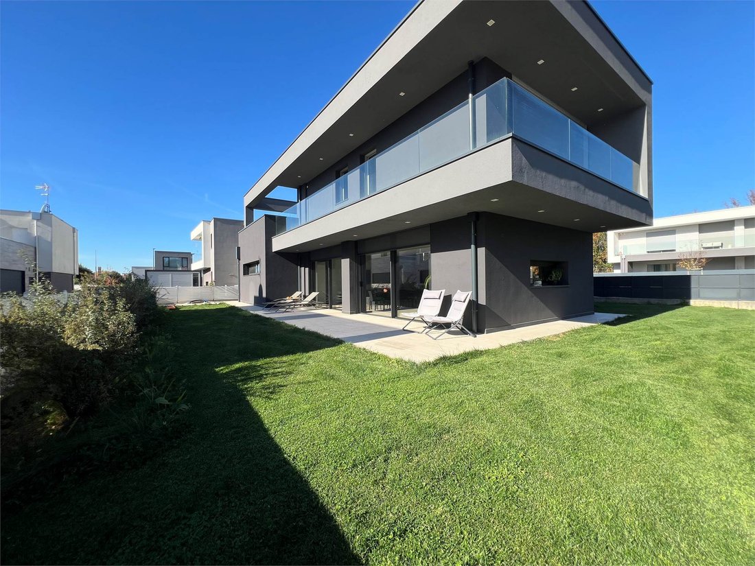 Villa in Montebelluna, Veneto, Italy 5 - 17726790