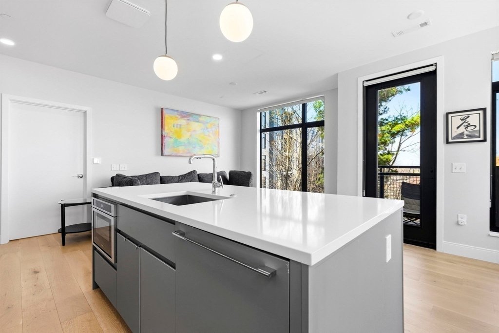 Condo in Boston, Massachusetts, United States 3 - 17727885