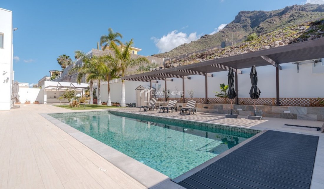 Villa in Costa Adeje, Adeje, Canary Islands 4 - 17727652
