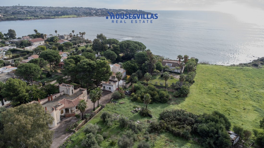 Villa in Fontane Bianche, Sicily, Italy 2 - 17728403