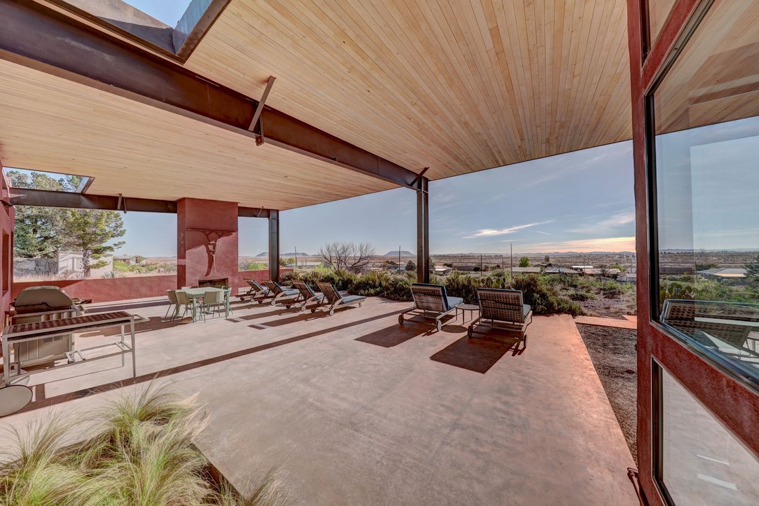 House in Marfa, Texas, United States 5 - 17728918