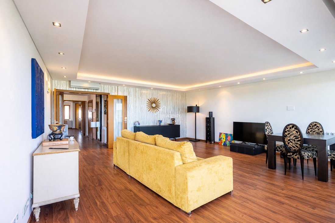 Apartment in Loures, Lisbon, Portugal 4 - 17728759