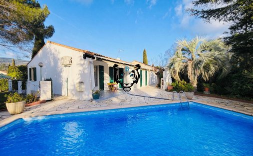 House in Ecarts, Roquebrune-sur-Argens, France 1