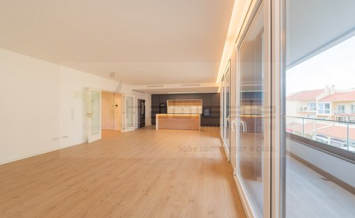 Apartment in Carcavelos e Parede, Lisbon, Portugal 1