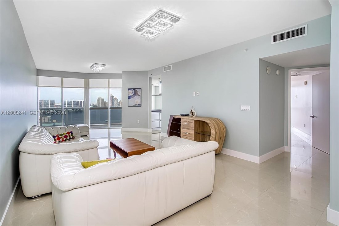 Condo in Sunny Isles Beach, Florida, United States 4 - 17729789