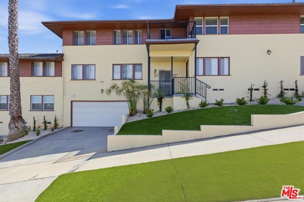 Los Angeles, California, United States 5 - 17729282