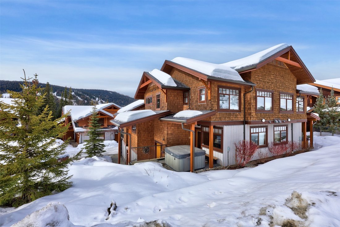 Townhouse in Sun Peaks, British Columbia, Canada 1 - 17731084