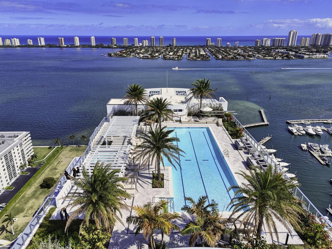 Condo in Lake Park, Florida, United States 2 - 17726821