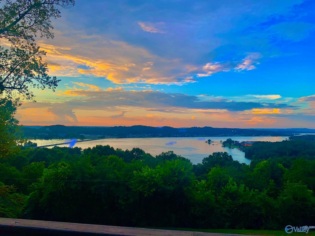 House in Guntersville, Alabama, United States 1 - 17681585