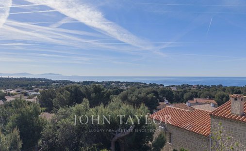 House in Le Brulot-Valapoux, Sausset-les-Pins, France 1