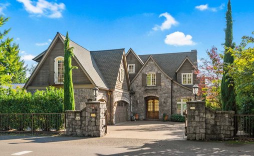 House in Lake Oswego, Oregon, United States 1