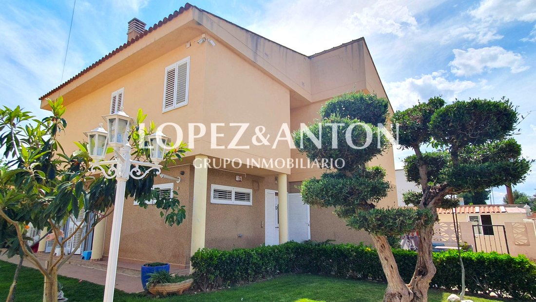 Villa in l'Eliana, Valencian Community, Spain 1 - 17727651