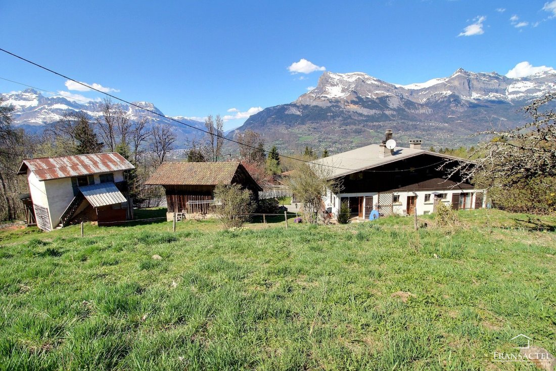 Chalet in Saint-Gervais-les-Bains, Auvergne-Rhône-Alpes, France 3 - 17727470