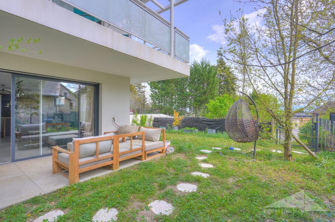 Apartment in Divonne-les-Bains, Auvergne-Rhône-Alpes, France 2 - 17732349
