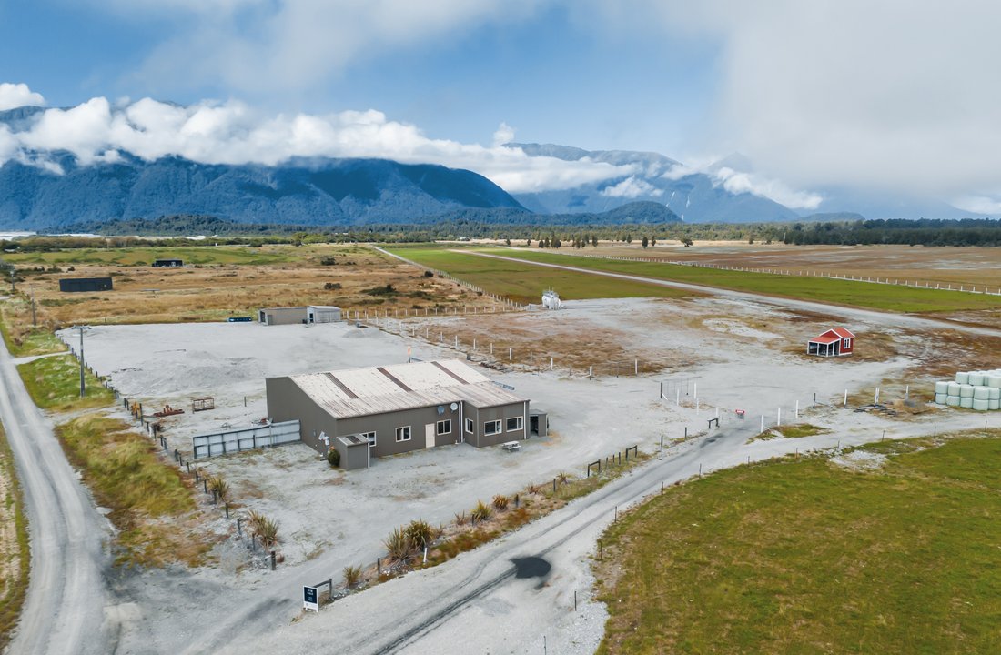 Haast, West Coast, New Zealand 2 - 17700139