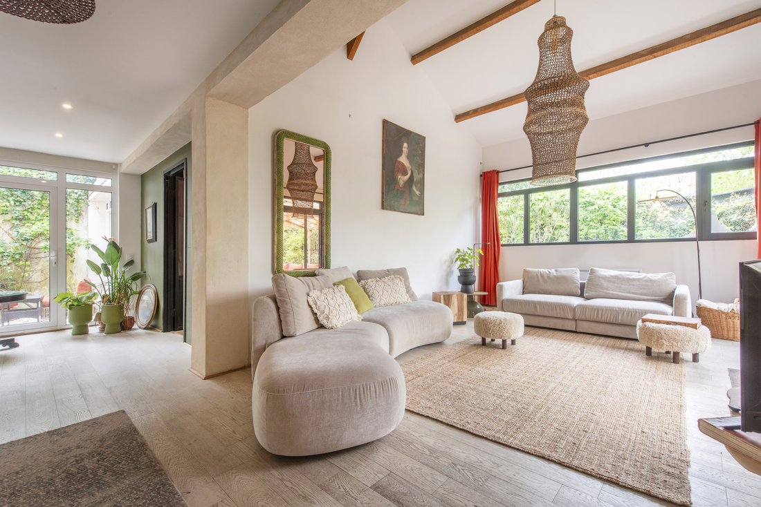 House in Moret-Loing-et-Orvanne, Ile-de-France, France 1 - 17727681