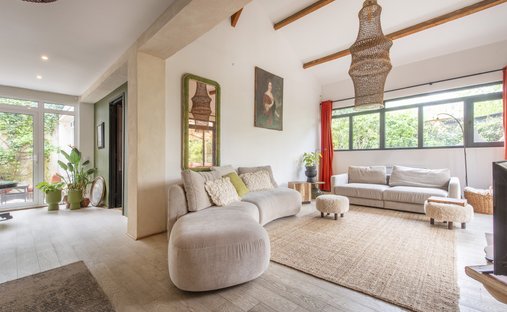 House in Moret-Loing-et-Orvanne, Ile-de-France, France 1