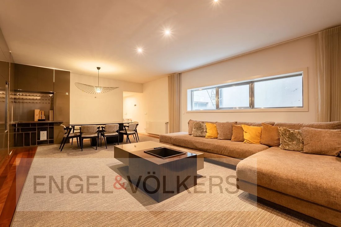 Apartment in Aldoar, Foz do Douro e Nevogilde, Porto District, Portugal 1 - 17729242