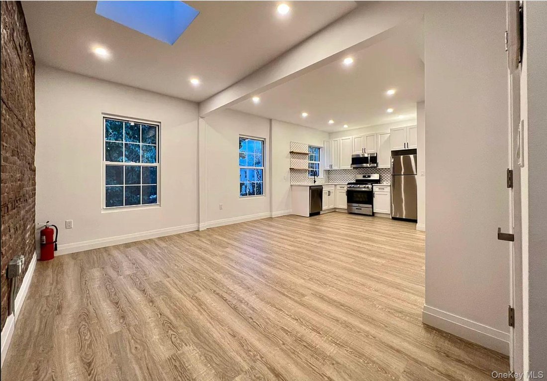 House in New York, New York, United States 3 - 17726637