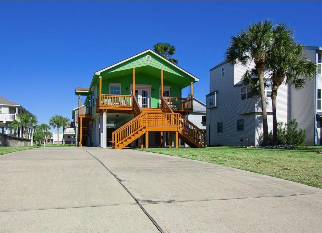 House in Galveston, Texas, United States 2 - 17730634