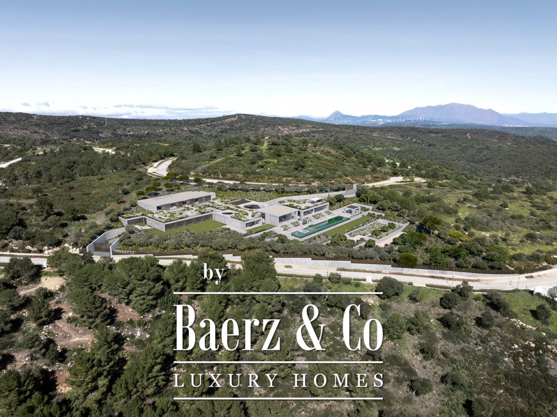 Villa in Sotogrande, San Roque, Andalusia 2 - 17730820