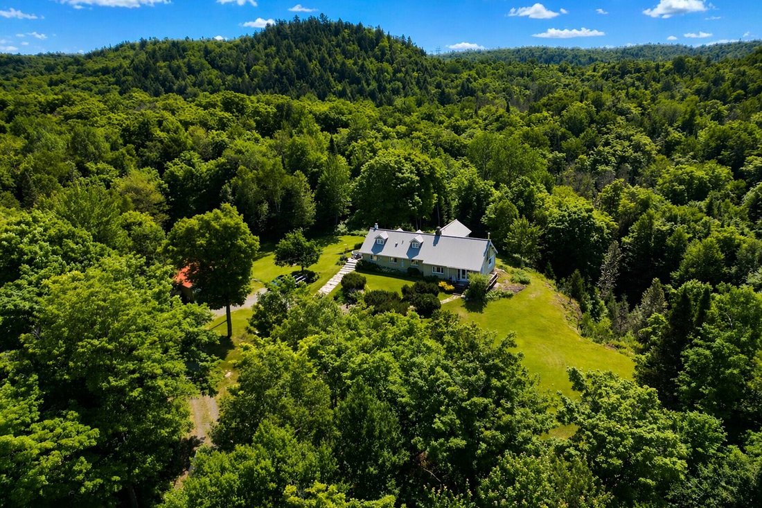 House in Wentworth North, Quebec, Canada 3 - 17438354