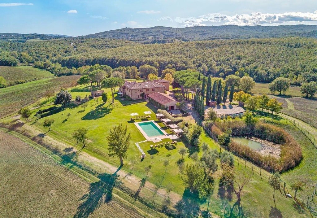 Estate in Monteroni d'Arbia, Tuscany, Italy 1 - 17726816
