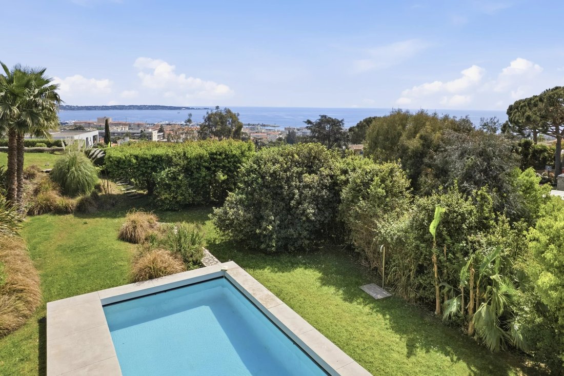 House in La Maure-Super Cannes, Vallauris, France 4 - 17728785