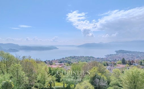 Apartment in Arizzano, Piedmont, Italy 1