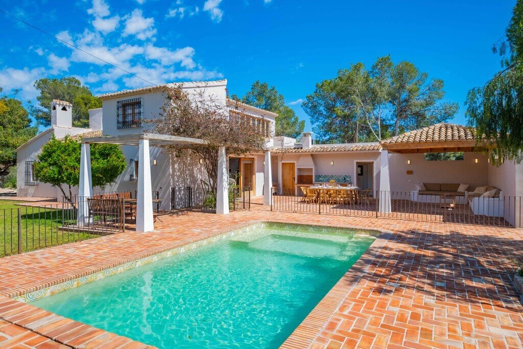 Villa in l'Alfas del Pi, Valencian Community, Spain 1 - 15138029