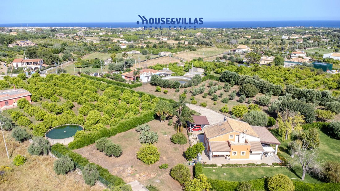 Villa in Avola, Sicily, Italy 4 - 17728414