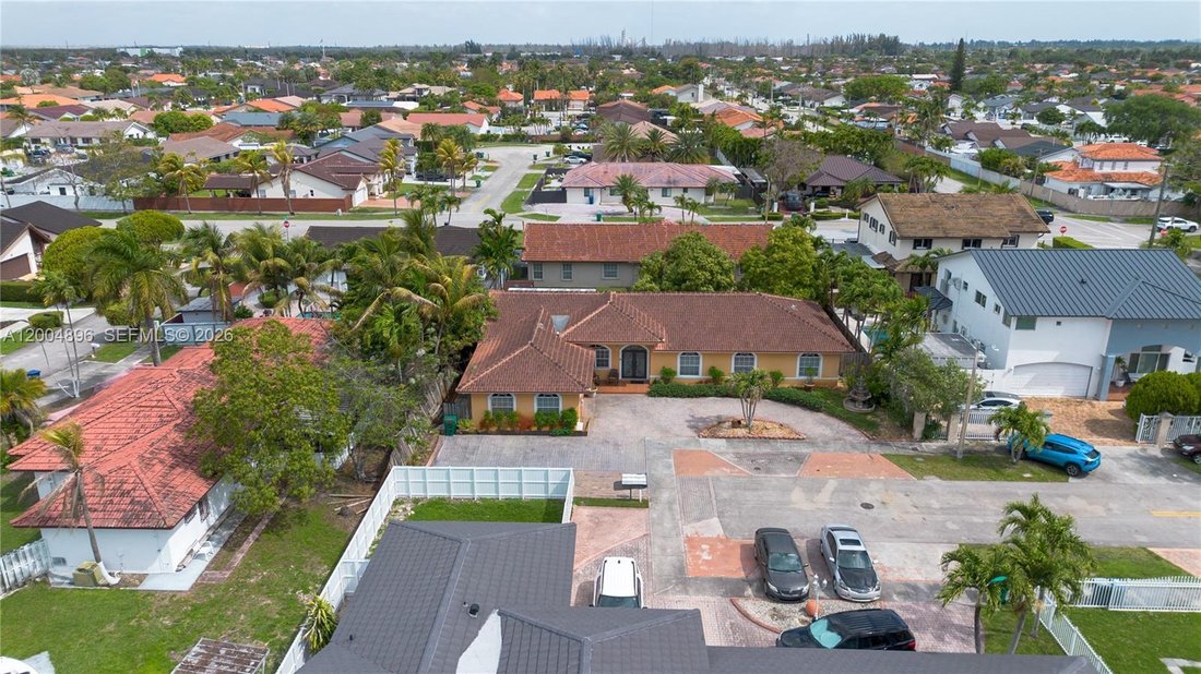 House in Miami, Florida, United States 1 - 17726785