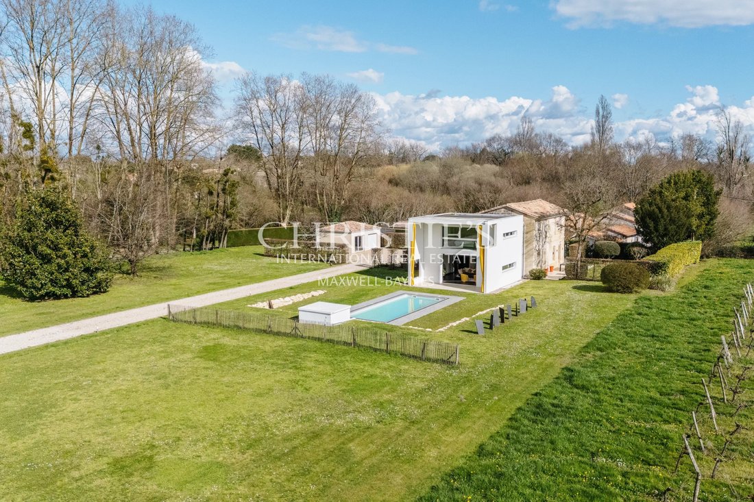 House in La Plaine, Saint-Loubes, France 1 - 17728126