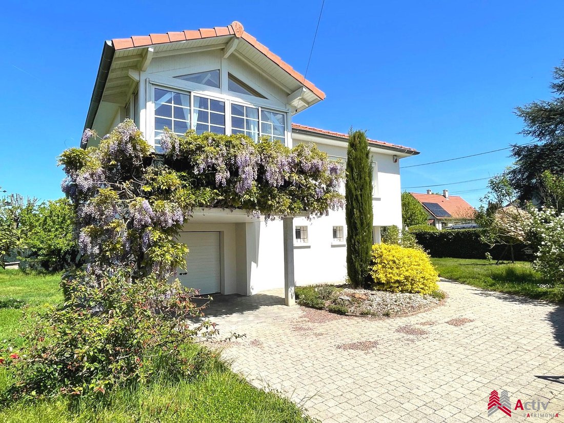 House in Les Hauts de Saint Bonnet, Saint-Bonnet-de-Mure, France 1 - 17456421