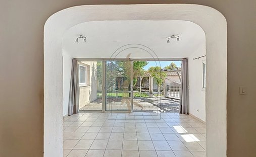 Villa in Lecci, Corsica, France 1