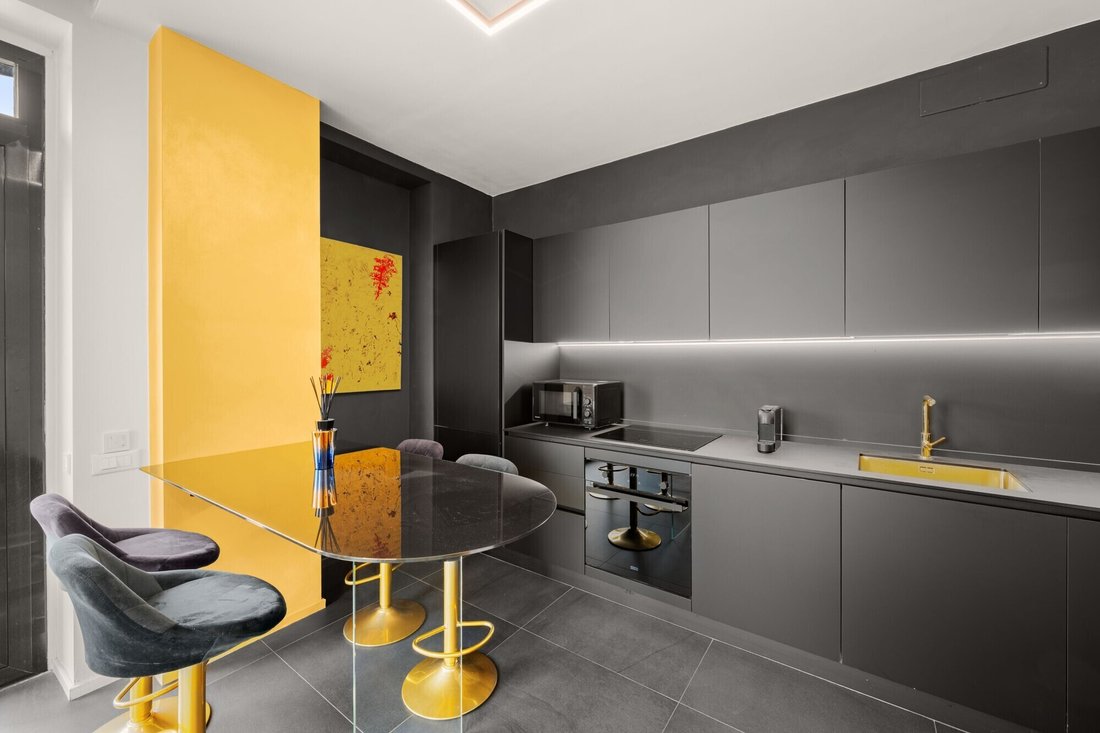 Apartment in City Center, Genoa, Liguria 4 - 17727566