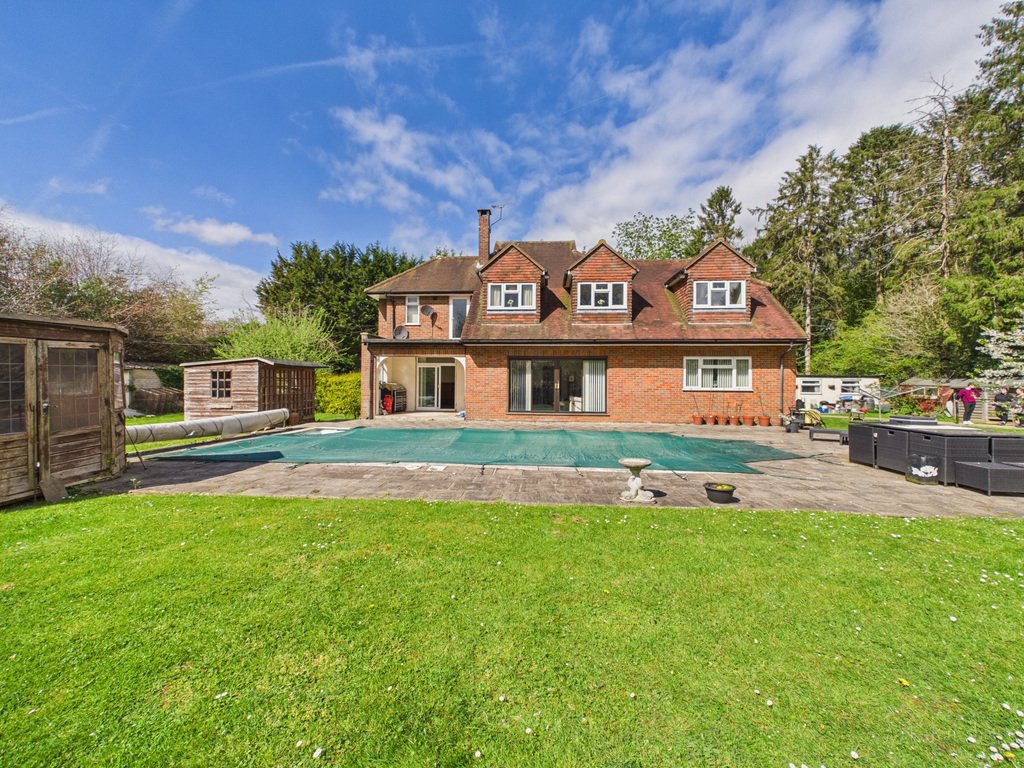 House in Prestwood, England 2 - 17727334