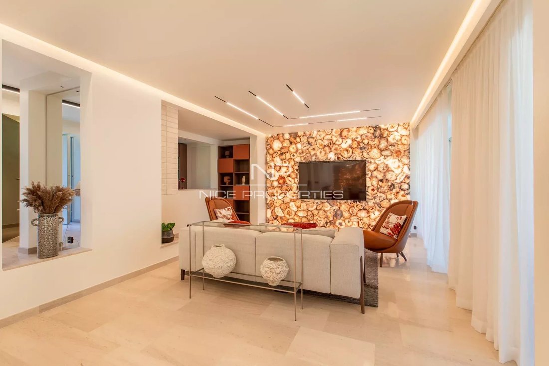 Estate in Saint-Jean-Cap-Ferrat, Provence-Alpes-Côte d'Azur, France 4 - 17727932