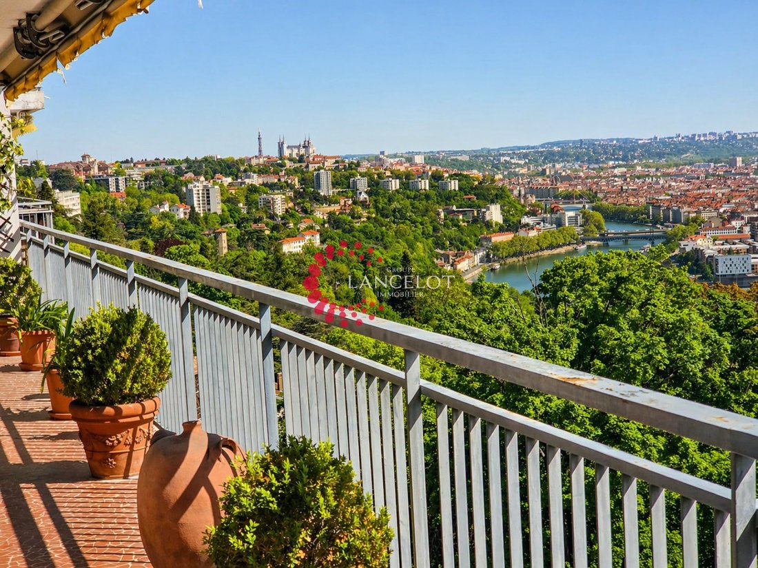 Apartment in Sainte-Foy-lès-Lyon, Auvergne-Rhône-Alpes, France 1 - 17730359