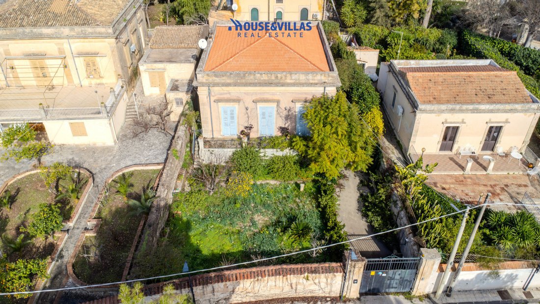 Villa in San Corrado di Fuori, Sicily, Italy 1 - 17728413